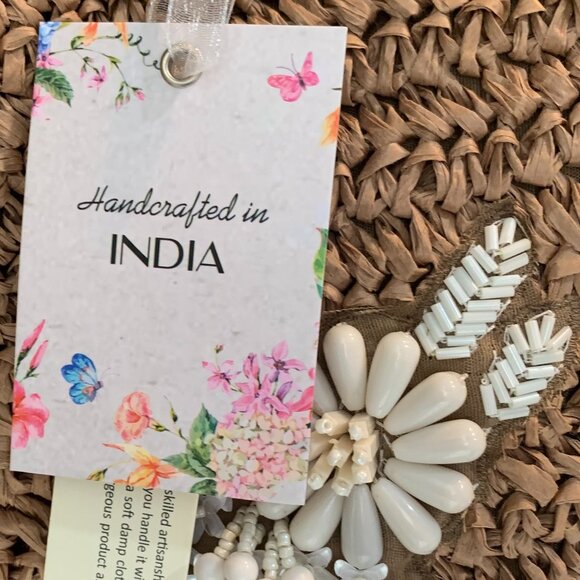 Raffia Bag Beaded Floral NWT - Picture 11 of 12